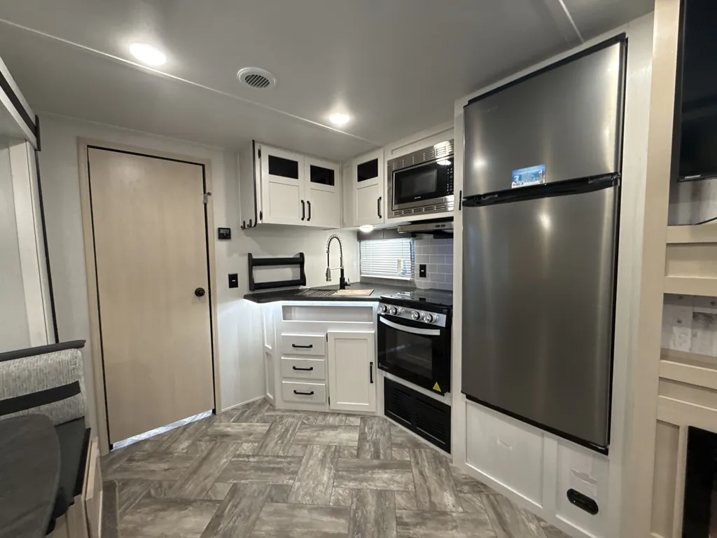 2023 Forest River Puma 31QBBH, Photos photo 16