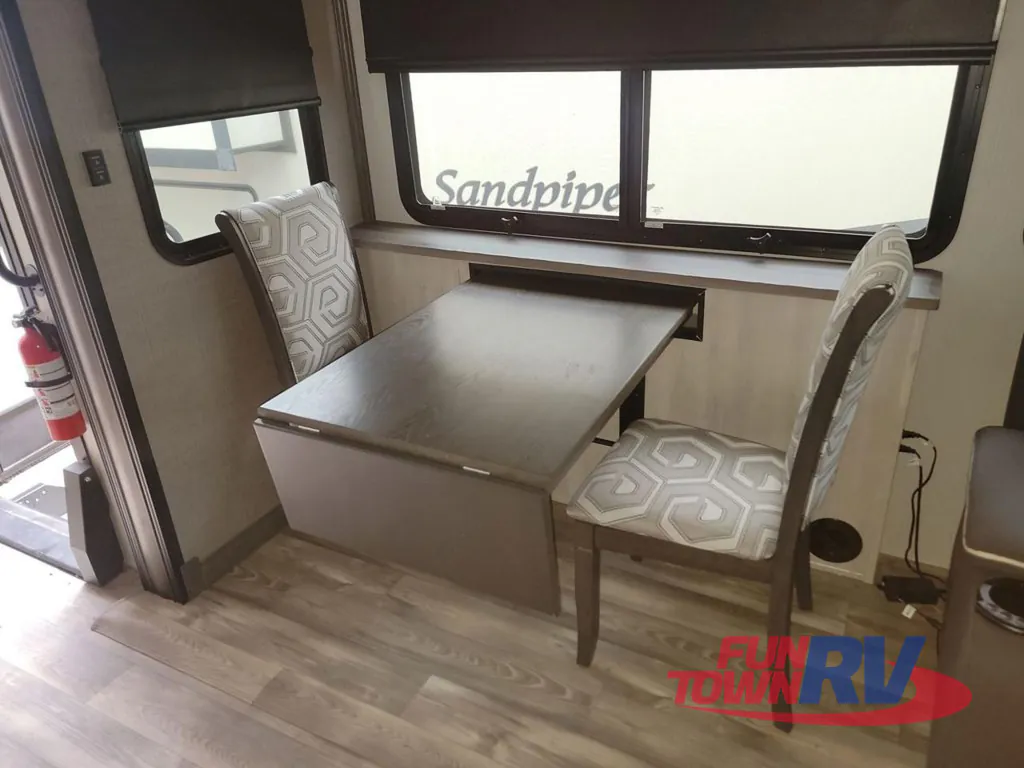 2023 Forest River Cardinal Luxury 380RLX, Photos photo 28