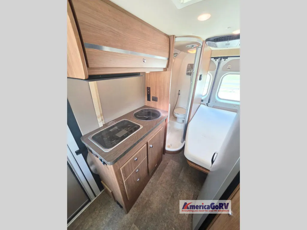 2014 Winnebago Travato 59G, Photos photo 13