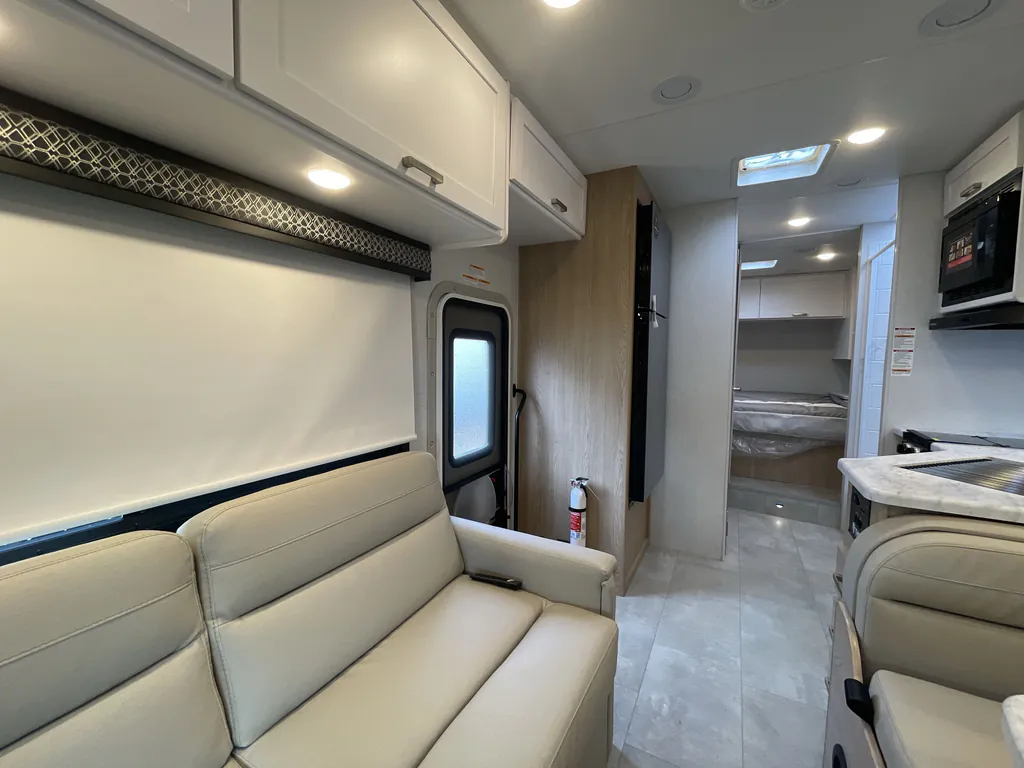 2026 Thor Motor Coach Freedom Elite 28HZ, Photos photo 8