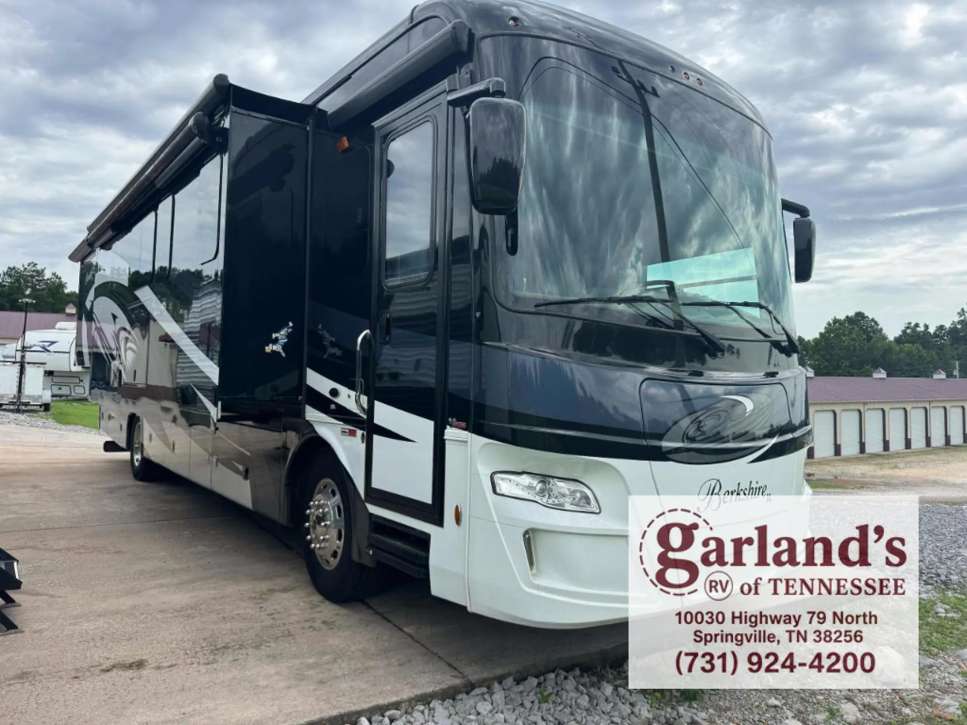 2019 Forest River Berkshire XL 37A - Photo 2