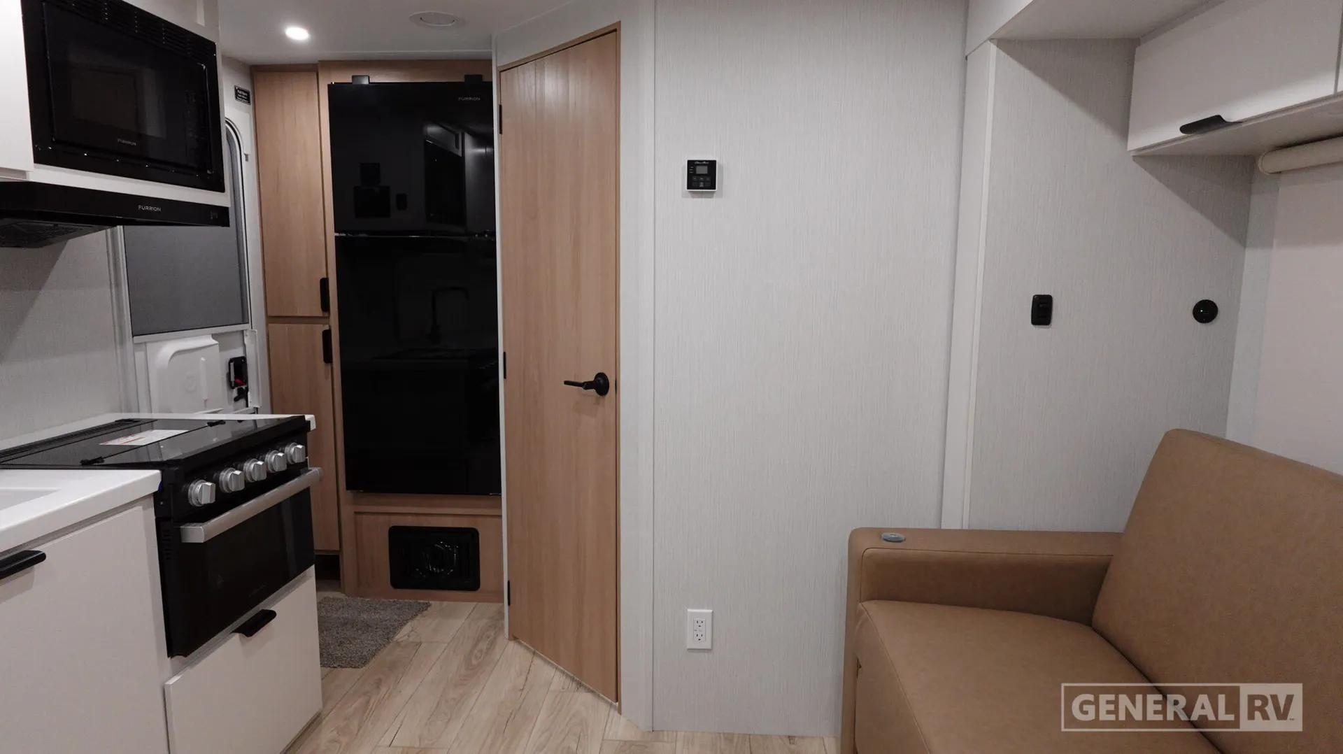 2027 Winnebago Thrive 18FBS - Photo 3