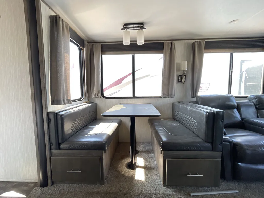 2019 Forest River Sabre 36BHQ, Photos photo 13