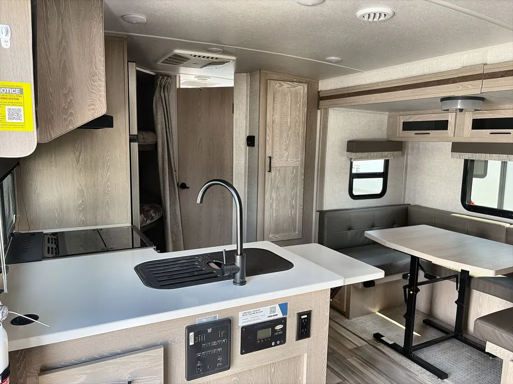 2023 Forest River Flagstaff Micro Lite 25BRDS, Photos photo 2
