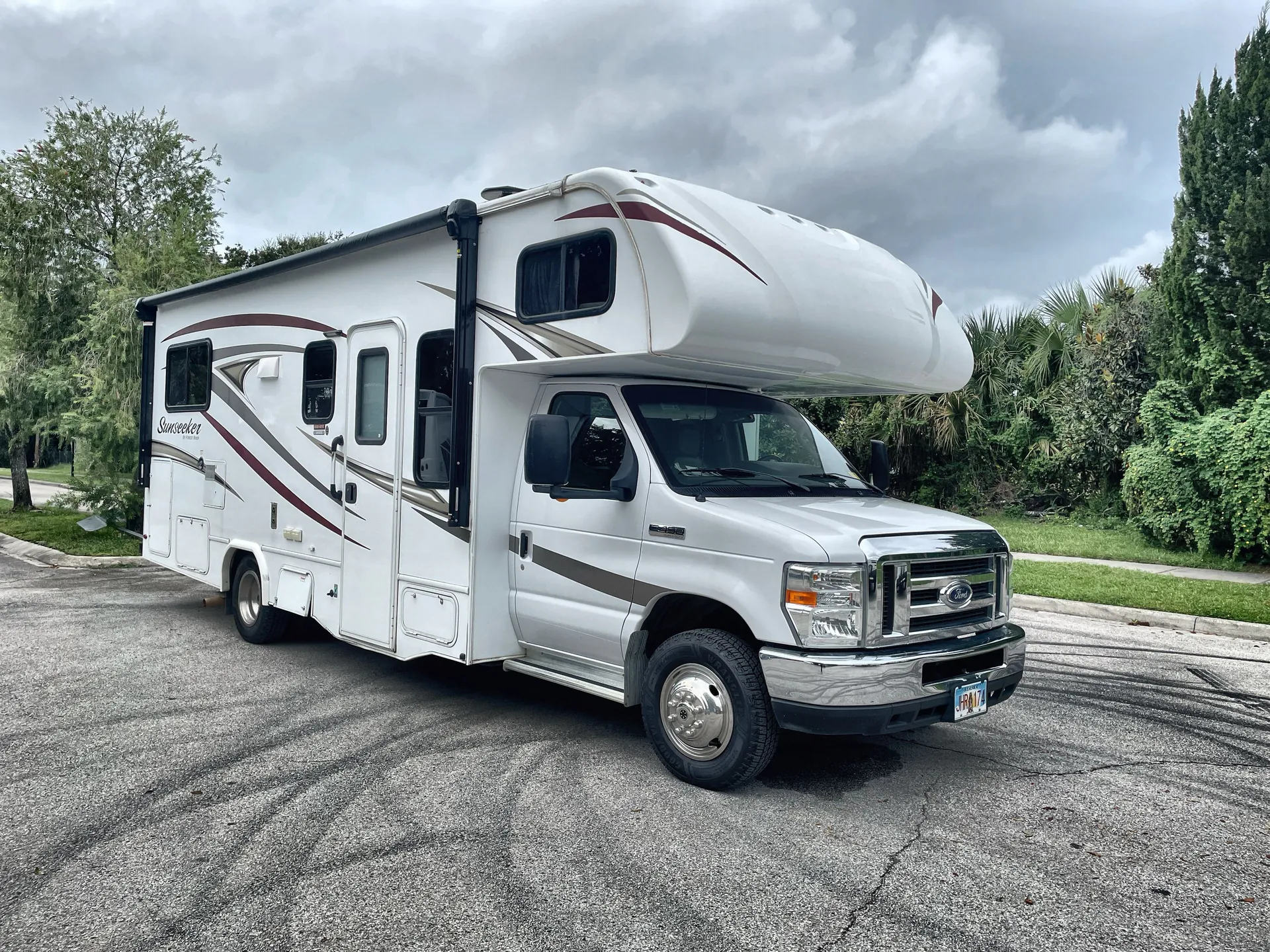 2017 Forest River Sunseeker MBS 2400S - Photo 2