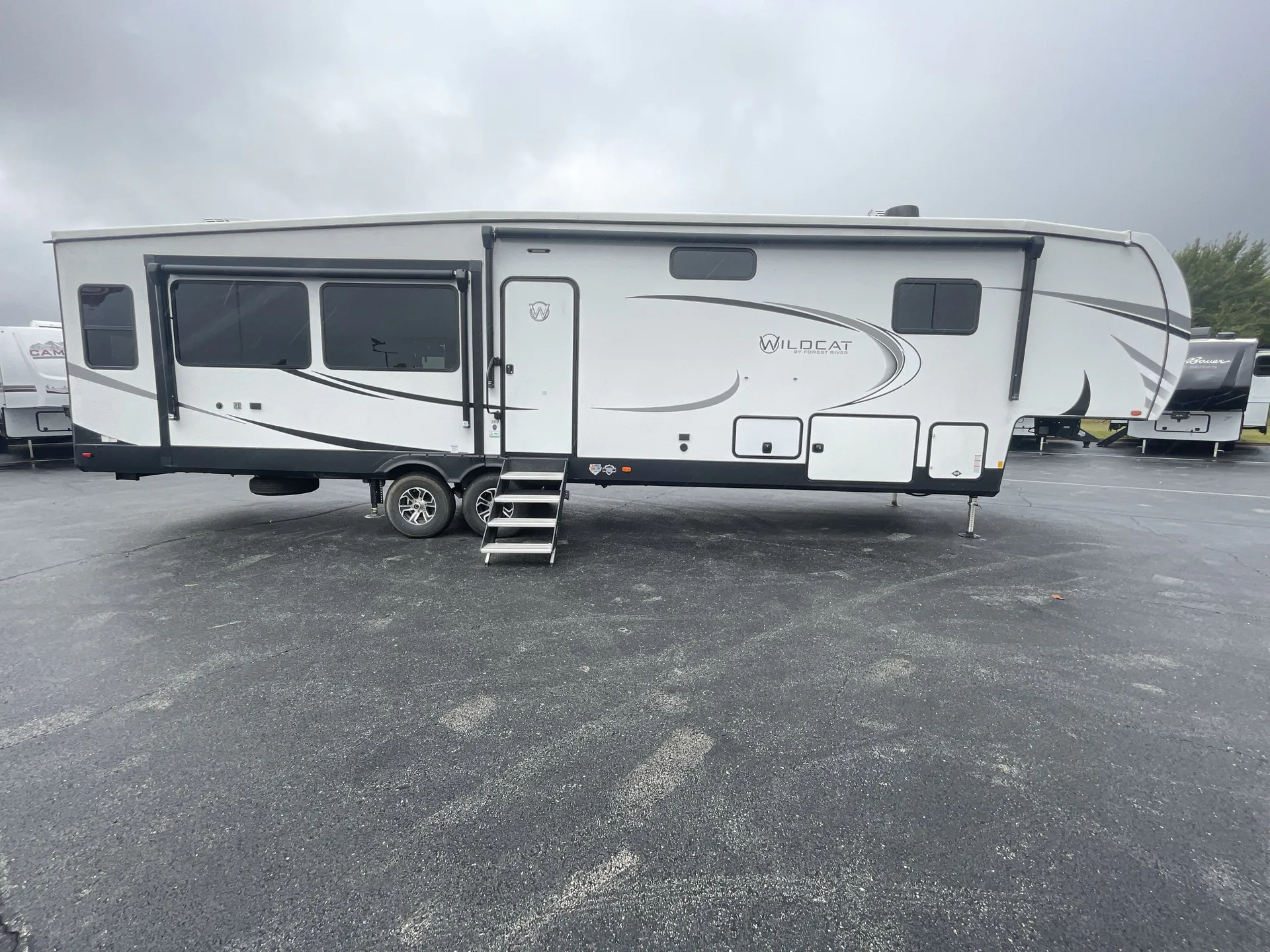 2023 Forest River Wildcat 369MBL — campside