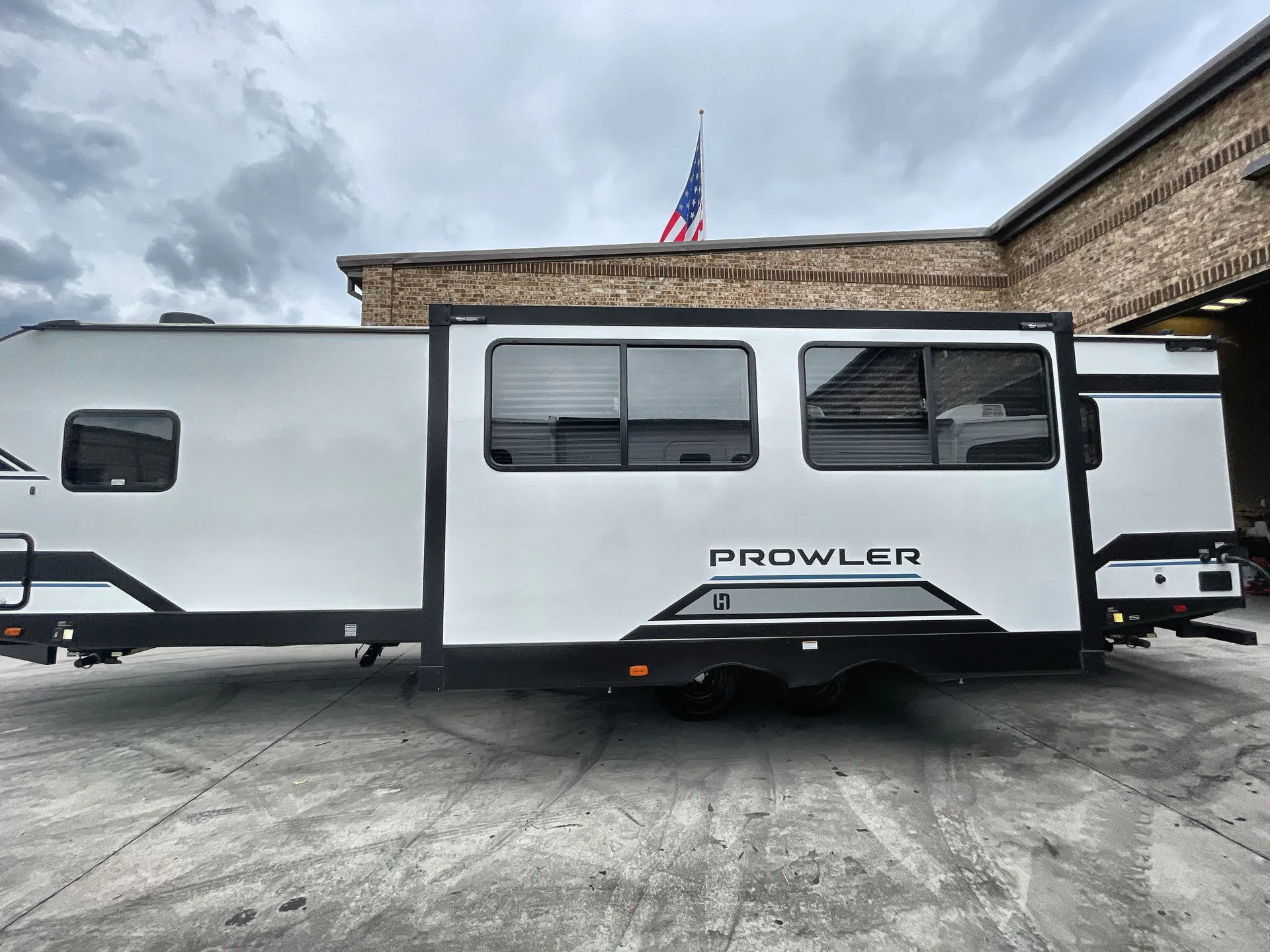 2024 Heartland Prowler 315SBH — living area main