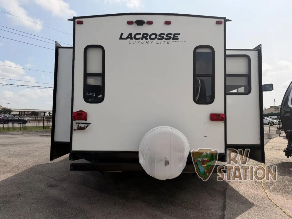 2020 Prime Time LaCrosse 3370MB, Photos photo 7