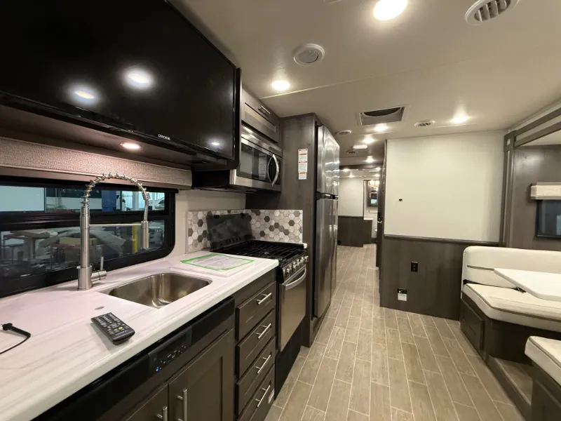 2022 Forest River Georgetown 5 Series GT5 36B5 - Photo 3