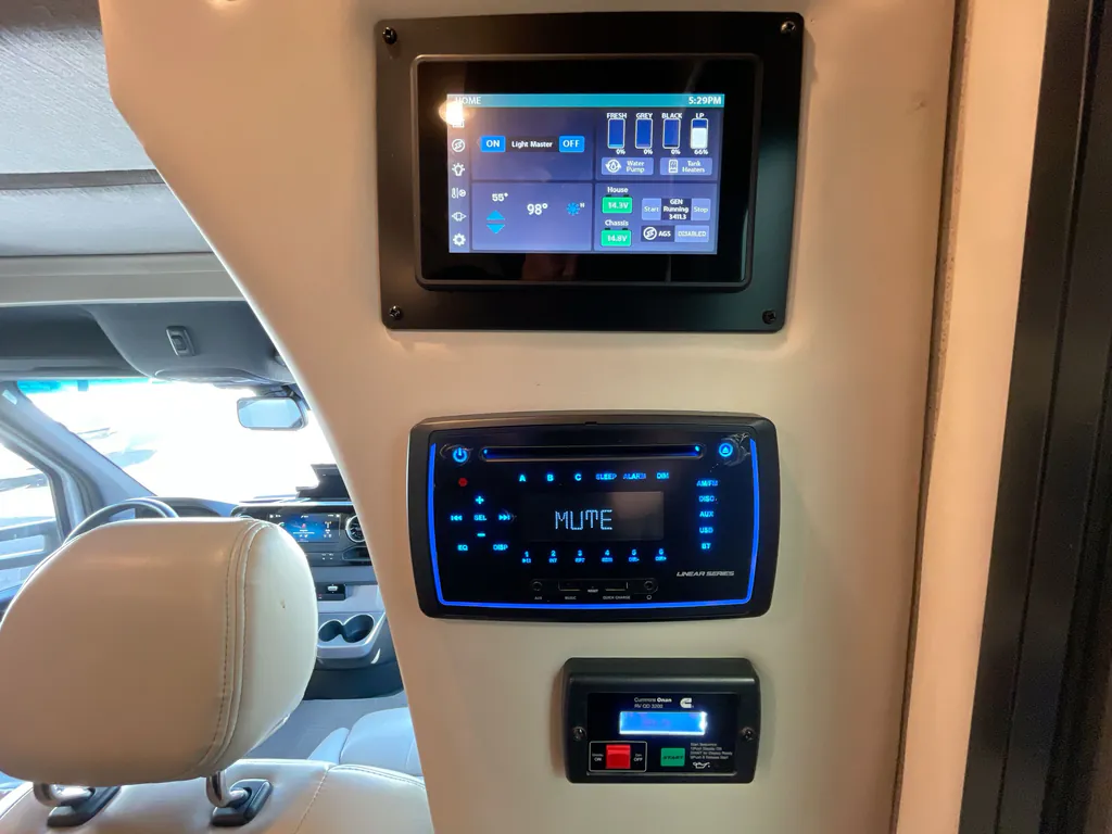 2023 Thor Motor Coach Tiburon 24FB, Photos photo 16