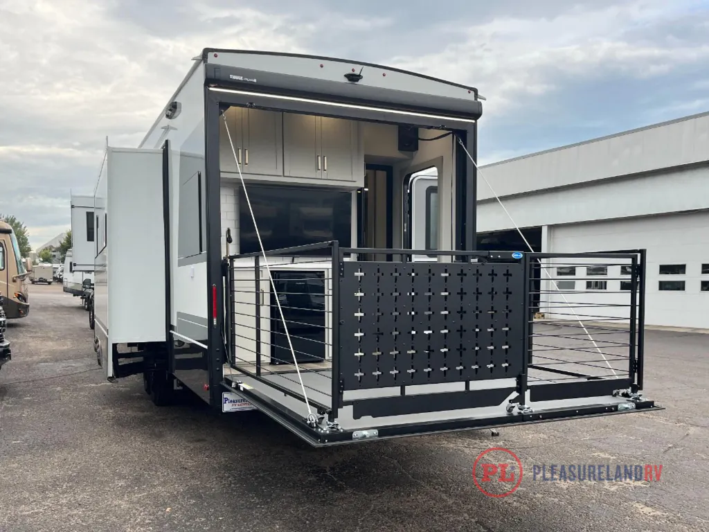 2026 Brinkley Model Z 3420, Photos photo 3