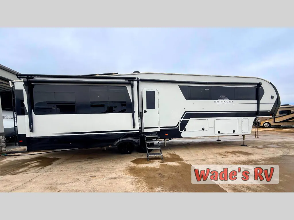 2025 Brinkley Model Z 3610, Photos photo 9