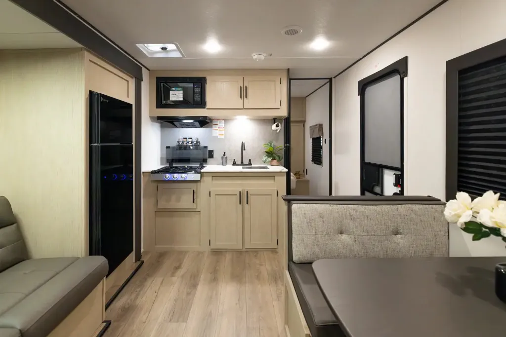 2026 Shasta RVs i-5 Edition 525RS, Photos photo 8