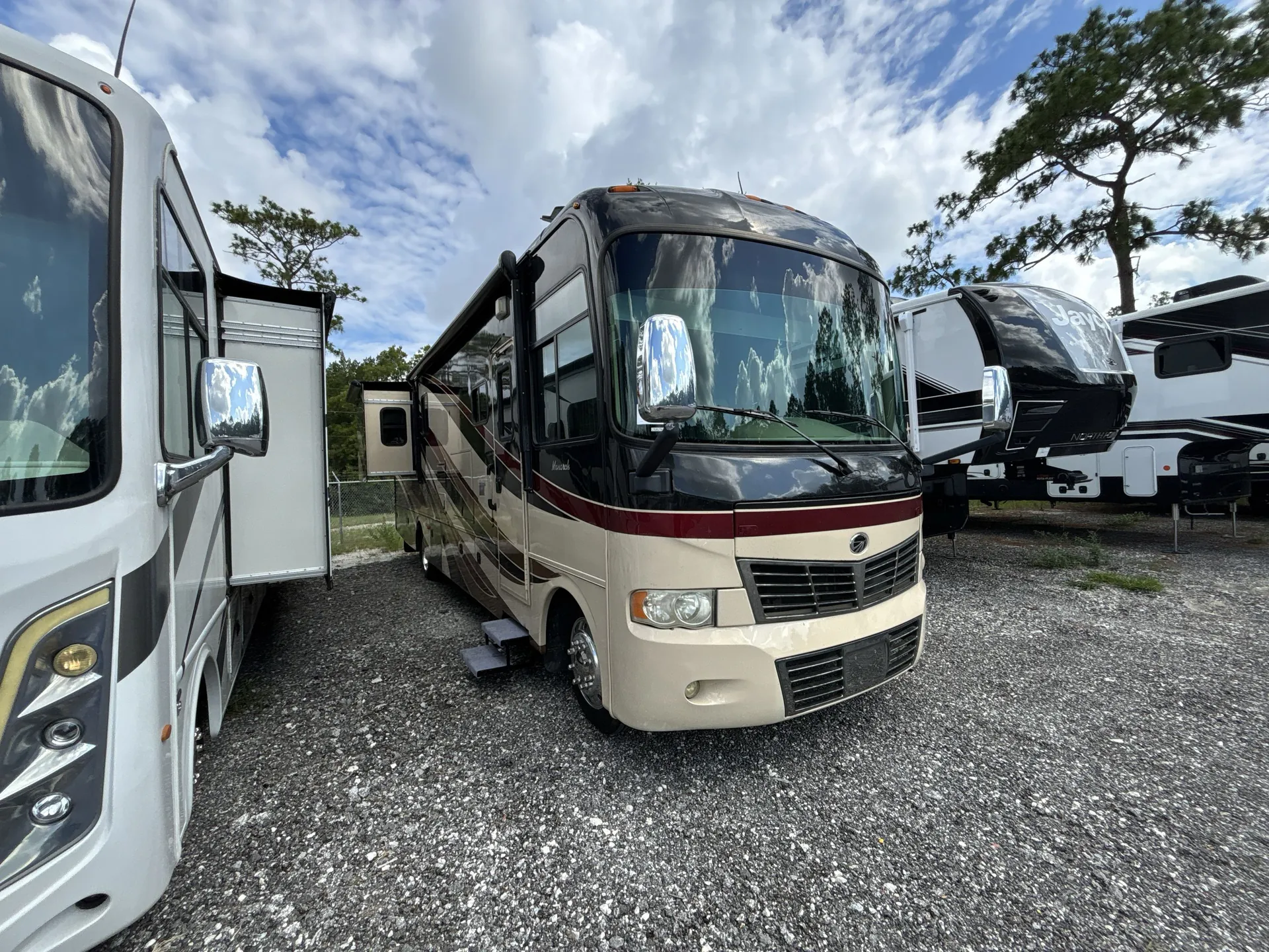 2013 Monaco Monarch 36SFD - Main photo