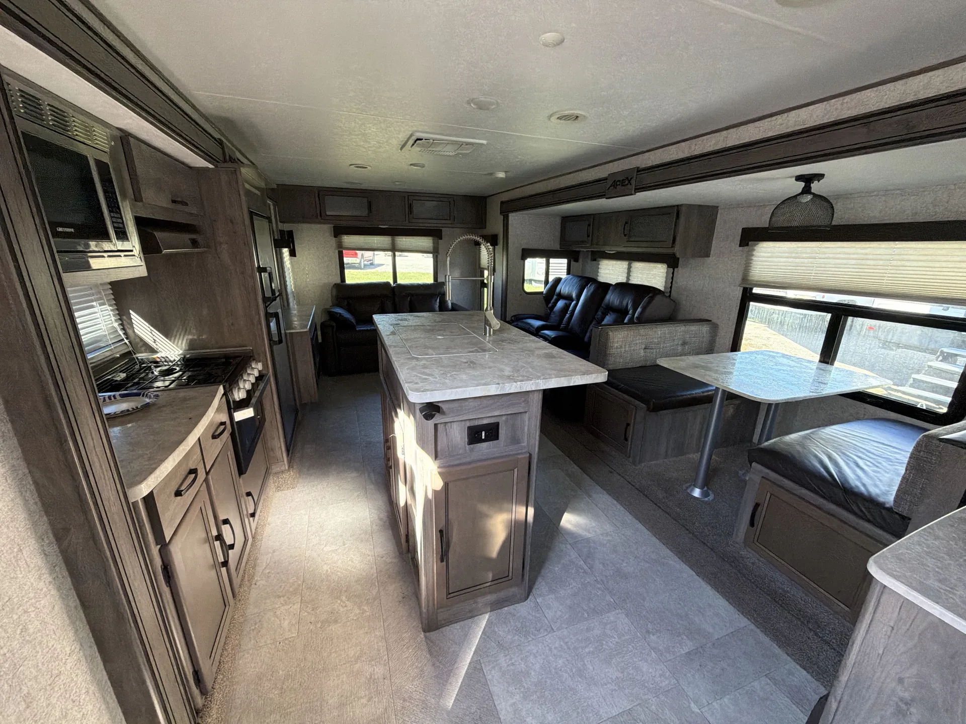 2021 Coachmen Apex 293RLDS — living area main
