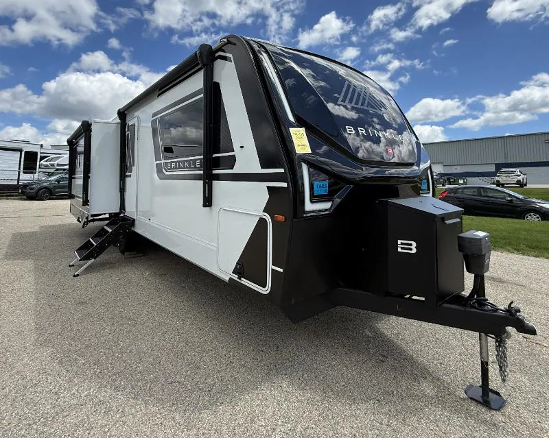 2025 Brinkley Model Z AIR 285