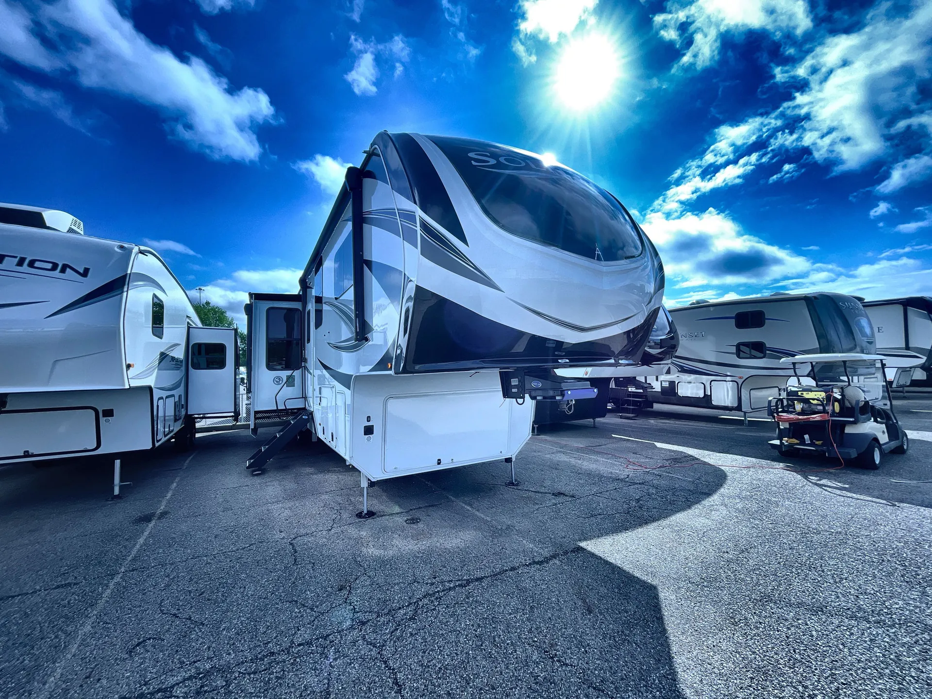 2024 Grand Design Solitude 391DL - Photo 2