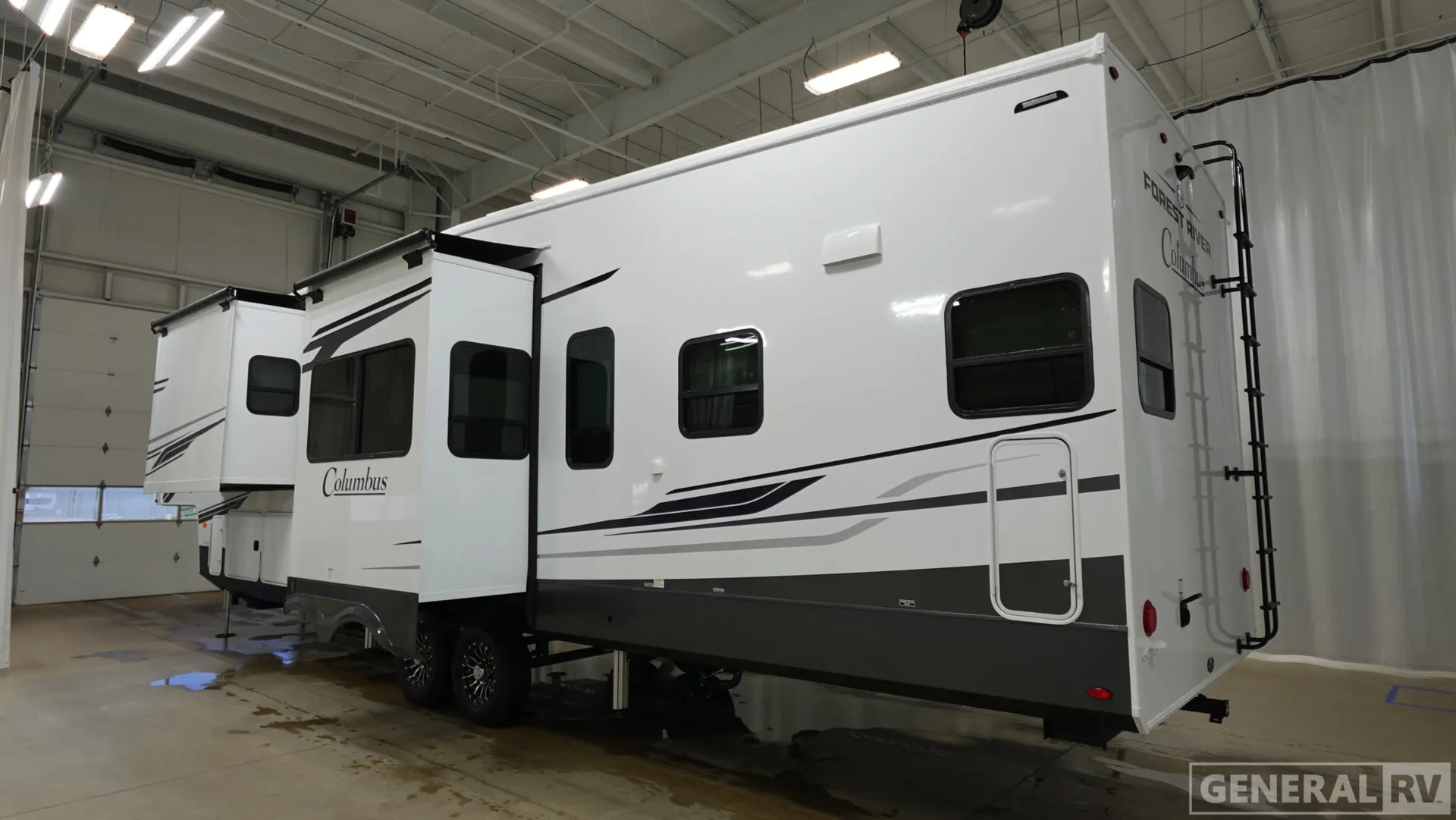 2026 Palomino Columbus 384RKH - Photo 4