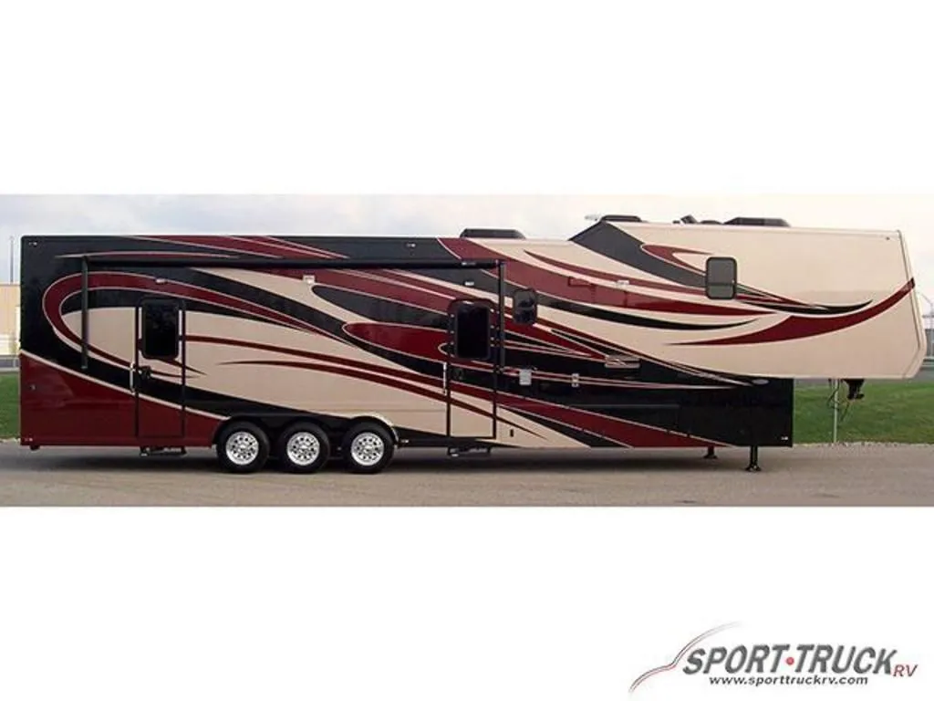 2016 Renegade Garage and Living Quarters RST44TA - Main photo