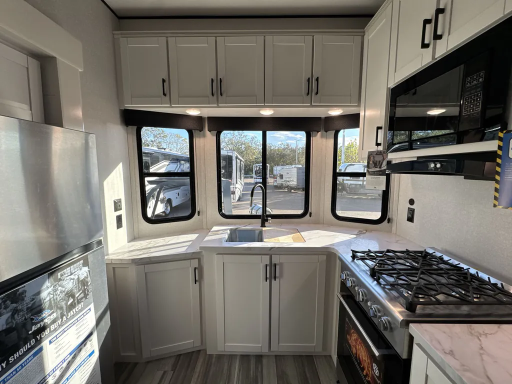 2026 Jayco Jay Flight Bungalow 404LOFT DS, Photos photo 4
