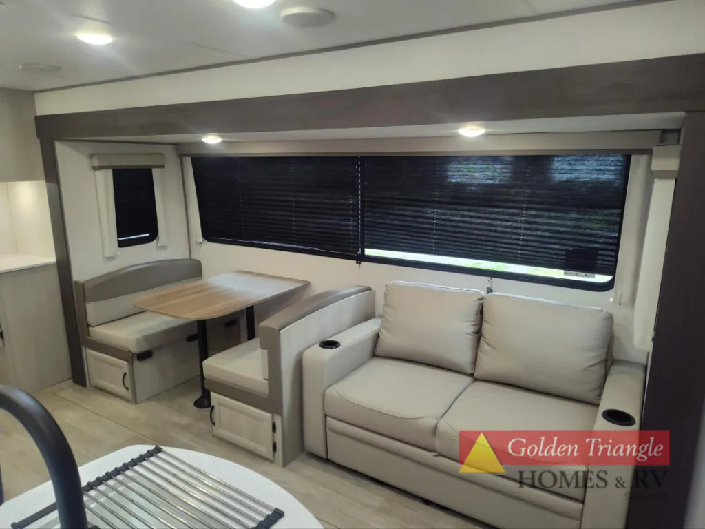 2027 Coachmen Catalina Legacy Edition 333DBDSCK, Photos photo 8