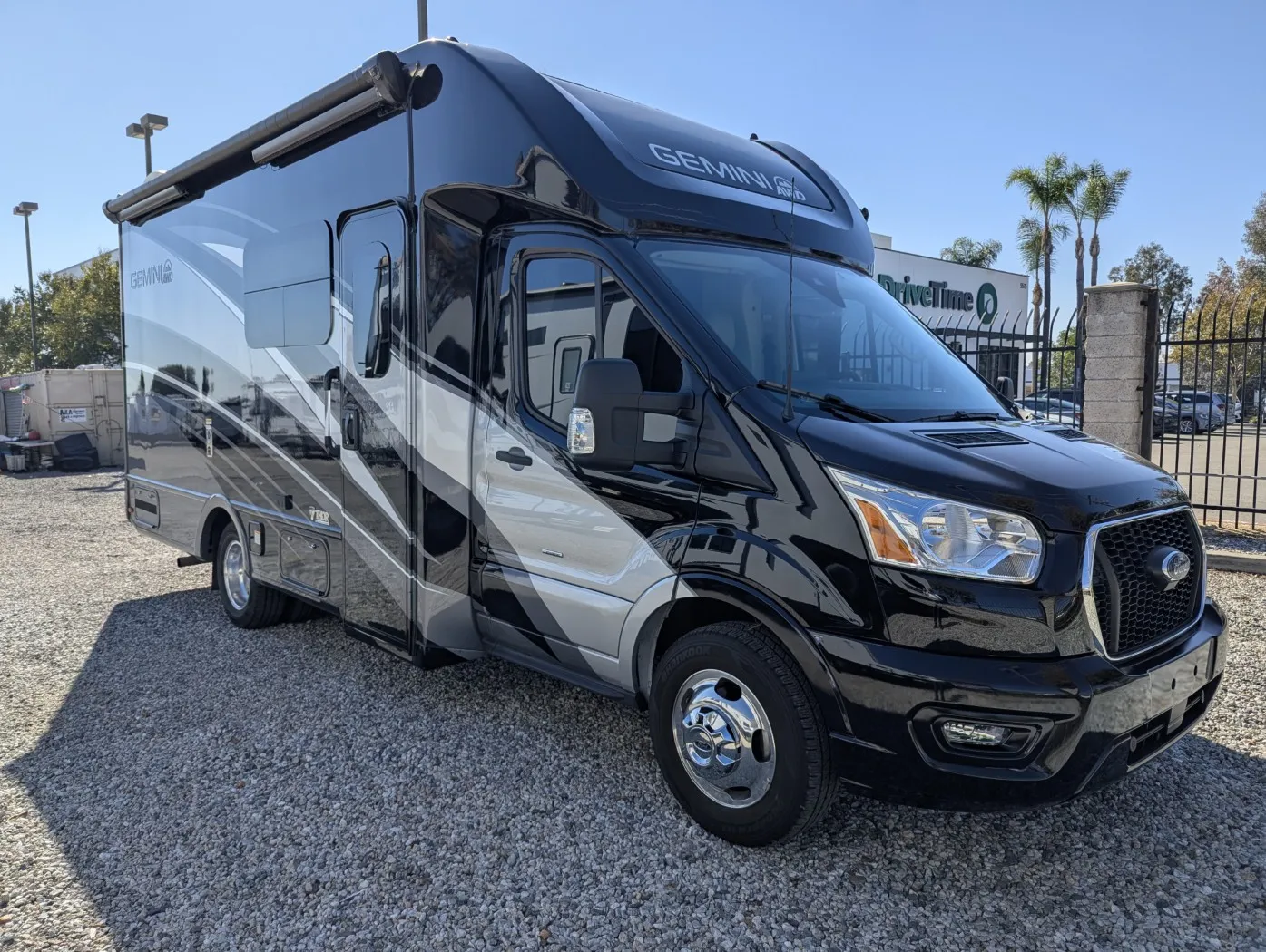 2023 Thor Motor Coach Gemini 23TW - Photo 2