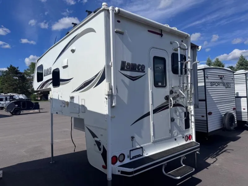 2019 Lance Lance 855S - Photo 4