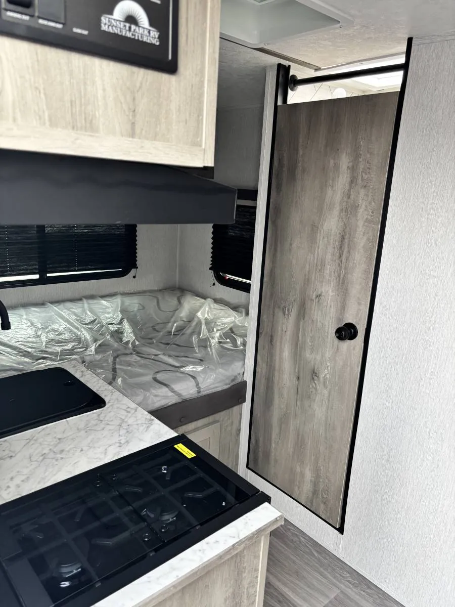 2026 Sunset Park Rv Sunlite 14FD - Photo 4