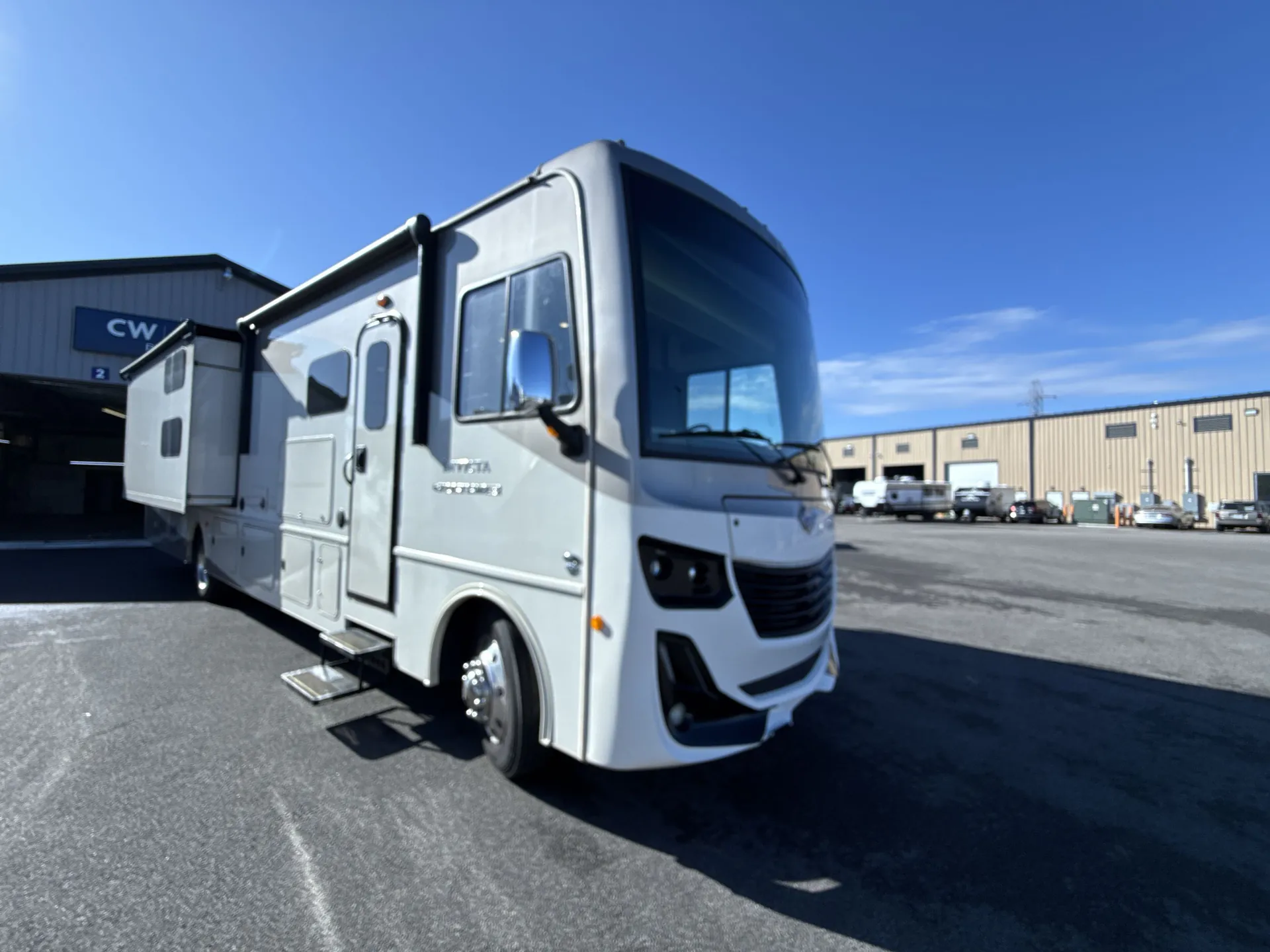 2022 Holiday Rambler Invicta 36DB - Photo 2