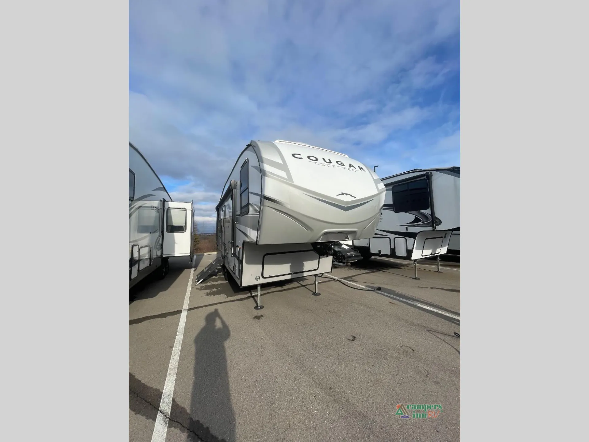 2023 Keystone Cougar 23MLE - Photo 2