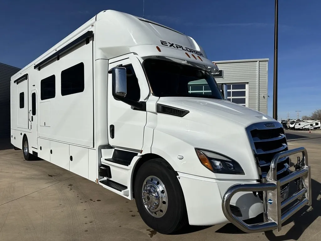 2024 Renegade RV Classic 43CMD - Photo 3