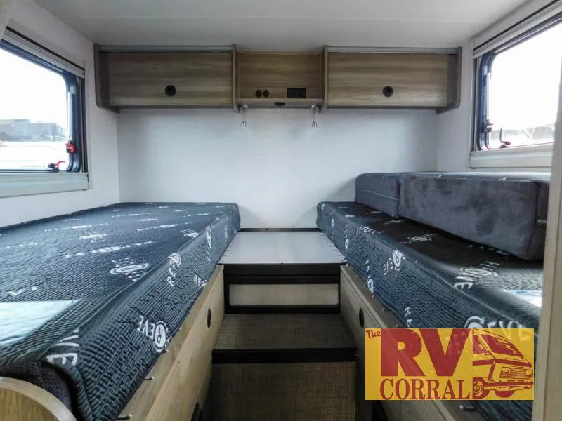 2027 Winnebago EKKO 23B - Photo 4