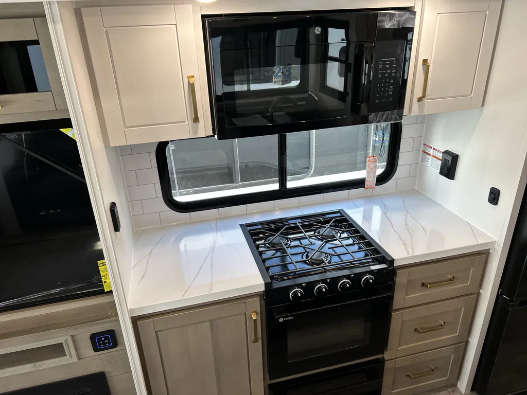 2026 Jayco Eagle 321RSTS, Photos photo 35