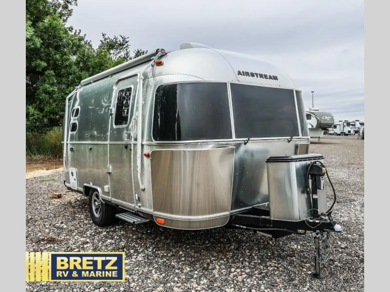 2021 Airstream Caravel 19CB - Photo 2