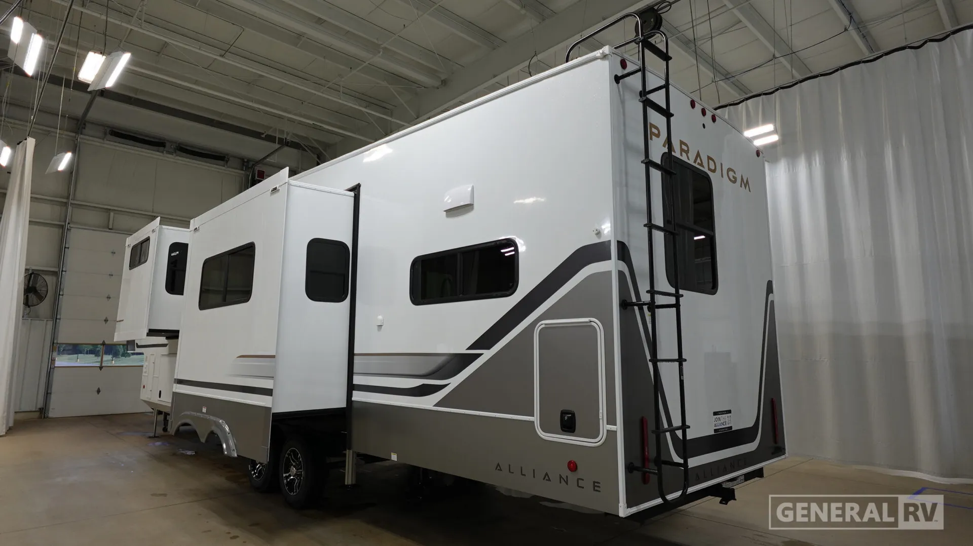 2026 Alliance RV Paradigm 382RK - Photo 4