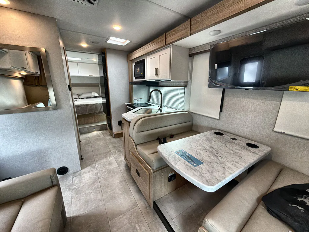 2026 Thor Motor Coach Freedom Elite 28HE, Photos photo 4