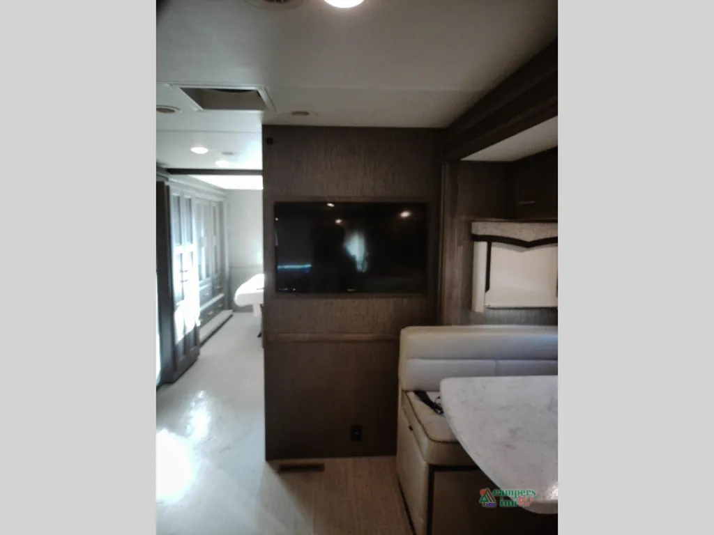 2021 Thor Motor Coach Challenger 35MQ, Photos photo 53