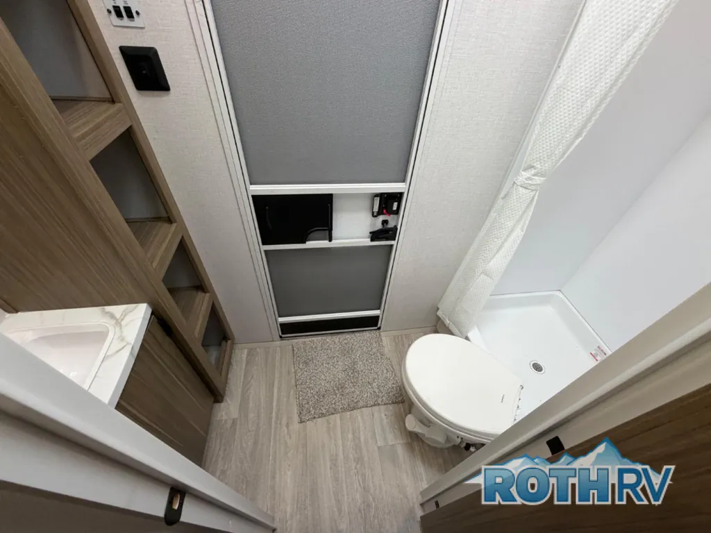 2027 Forest River Salem Villa 42DMS, Photos photo 18
