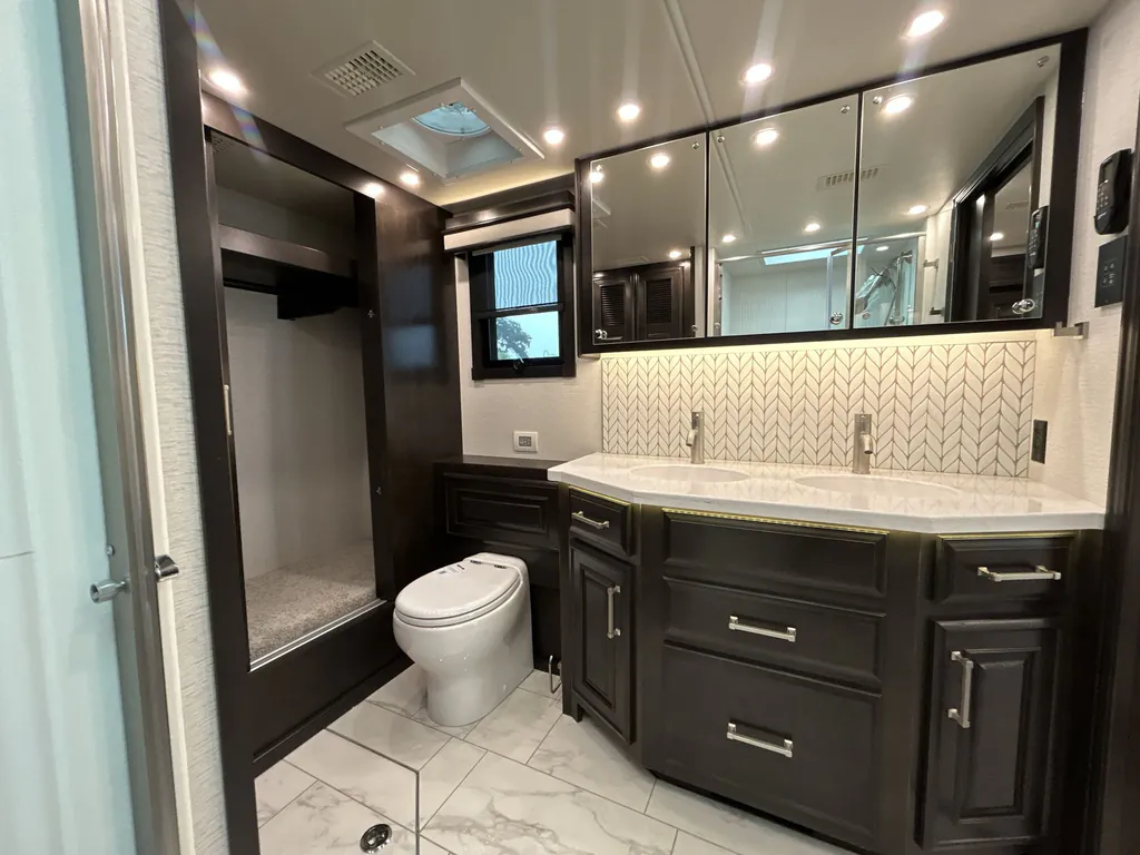 2026 Entegra Coach Aspire 44V, Photos photo 48