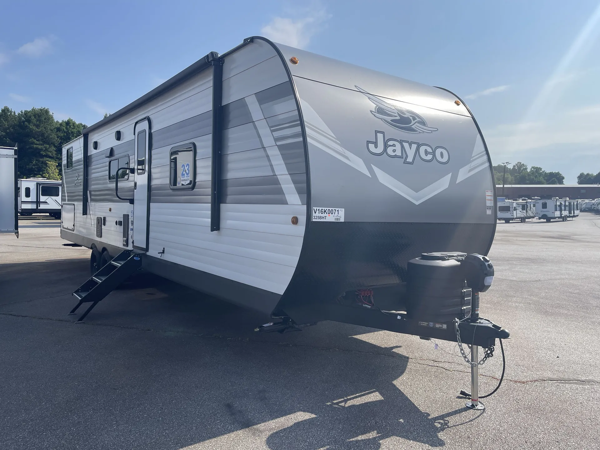 2027 Jayco Jay Flight 325BHT - Photo 2