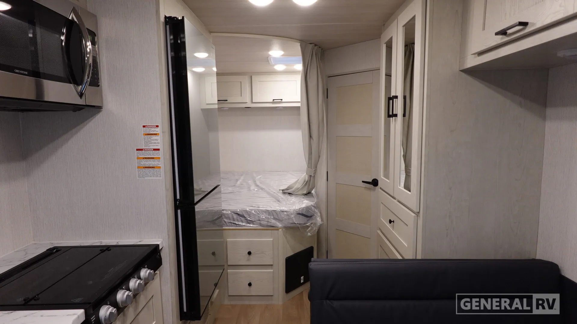 2027 NeXus RV Triumph Sport 23TS - Photo 3