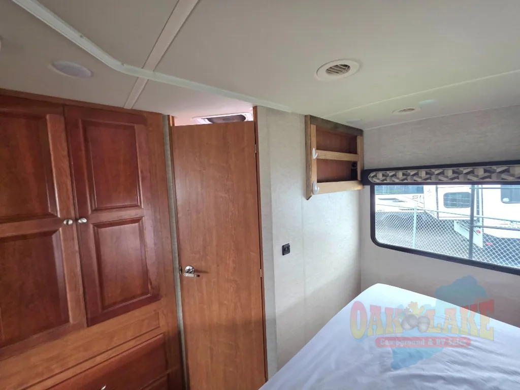 2018 Winnebago Sunstar 27P, Photos photo 31