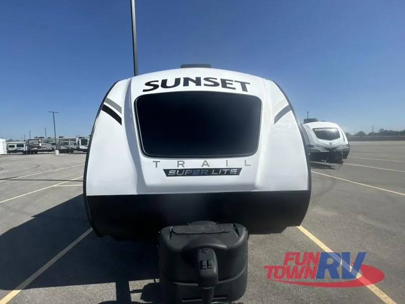 2023 CrossRoads RV Sunset Trail Super Lite 256RK - Photo 2