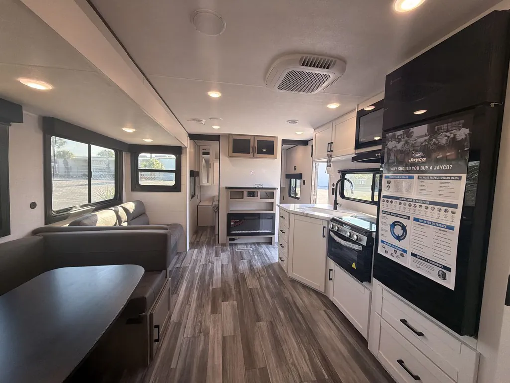2026 Jayco Jay Flight SLX 321BDS, Photos photo 9