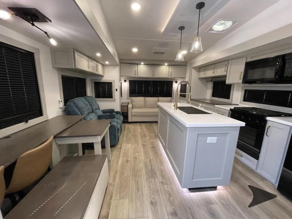 2024 Brinkley Model Z 3610, Photos photo 7