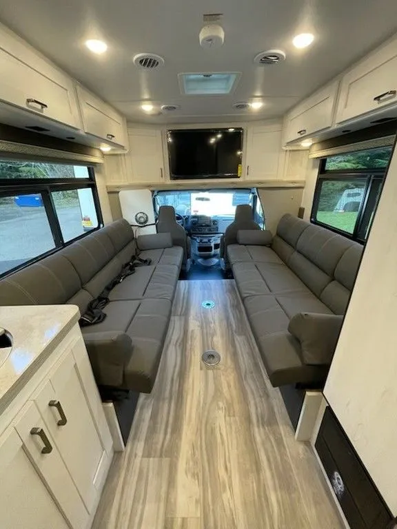 2025 Gulf Stream BT Cruiser 5210 - Photo 3