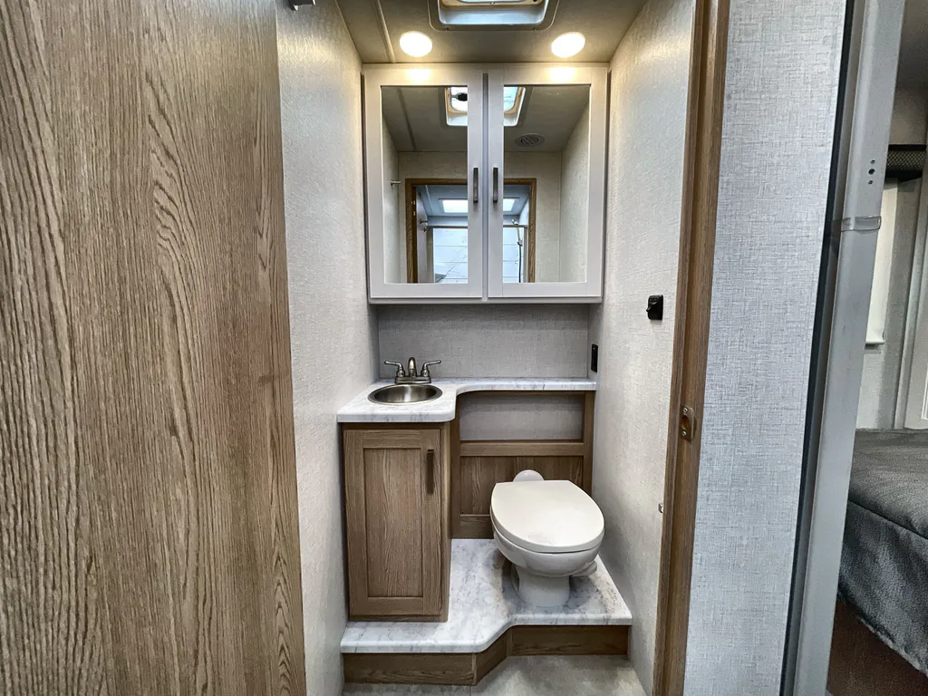 2026 Thor Motor Coach Freedom Elite 28HZ, Photos photo 17