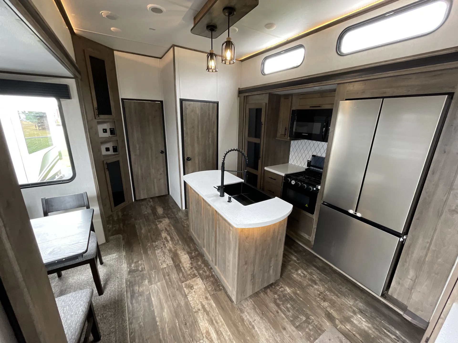 2022 Forest River Sabre 37FLH — living area main