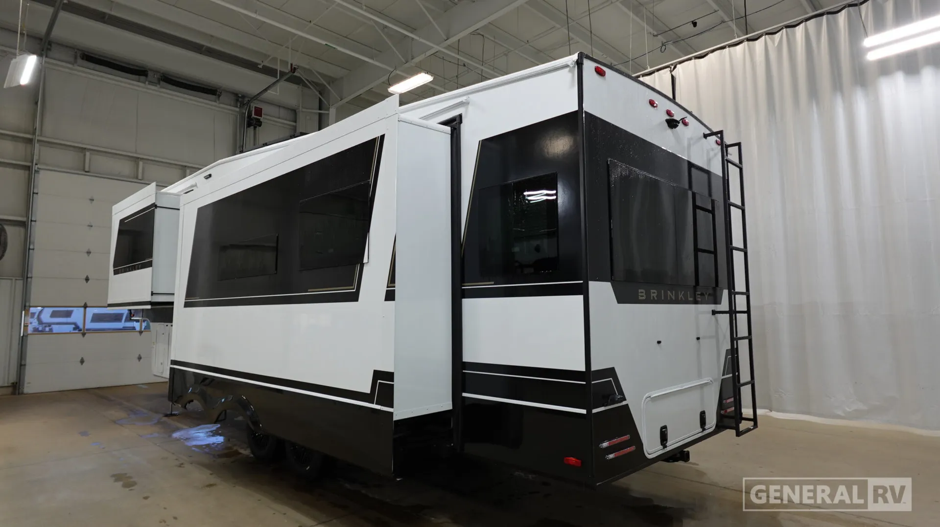 2026 Brinkley Model Z 2900 - Photo 4