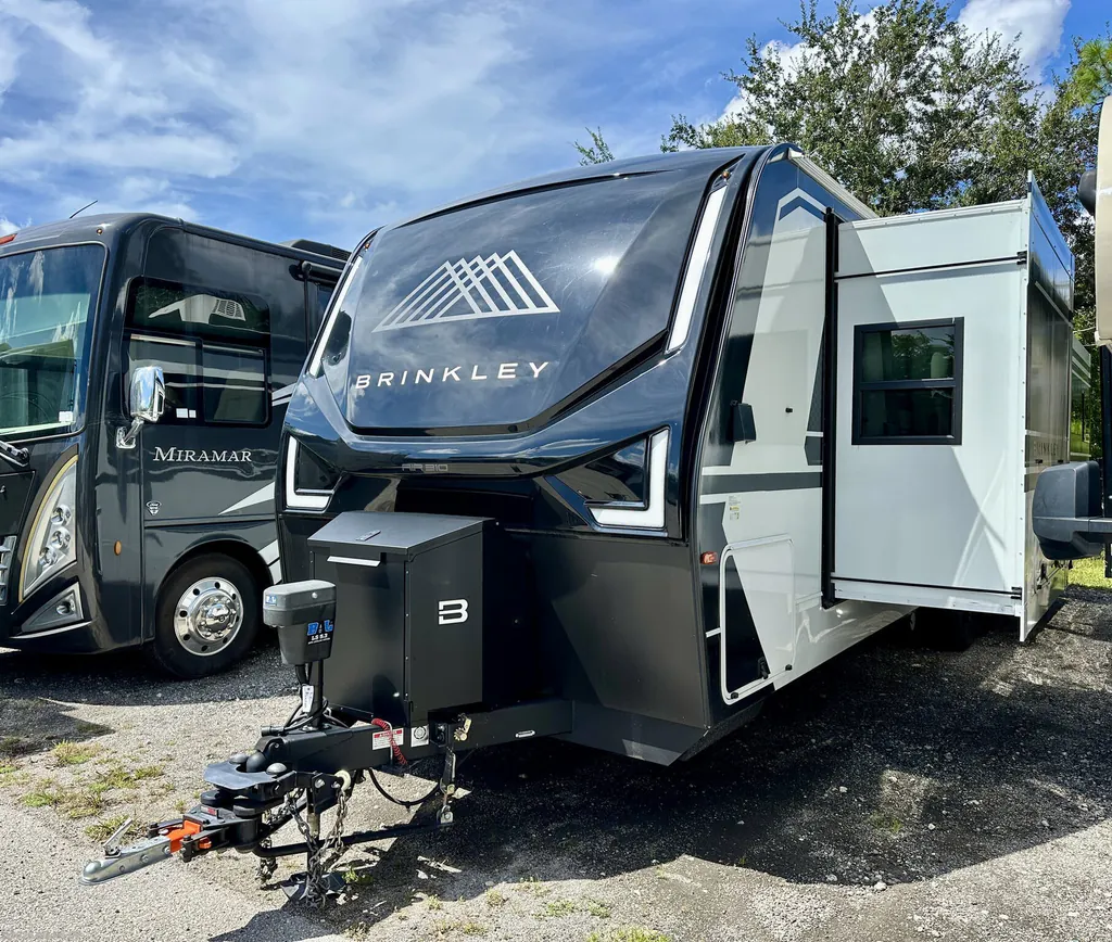 2025 Brinkley Model Z AIR 310, Photos photo 21